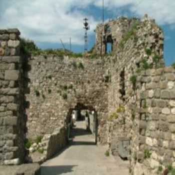 Amasra Cenova Şatosu Bartın