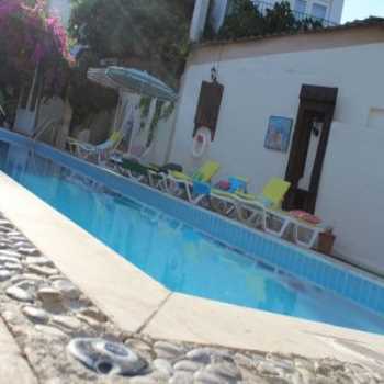  Hotel Villa Berk Çalış Mevkii / Muğla