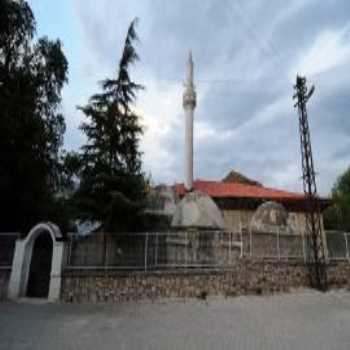 İskenderpaşa Camii ve Türbeleri Artvin