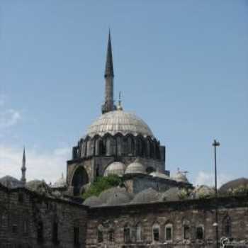 Rüstem Paşa Camii İstanbul