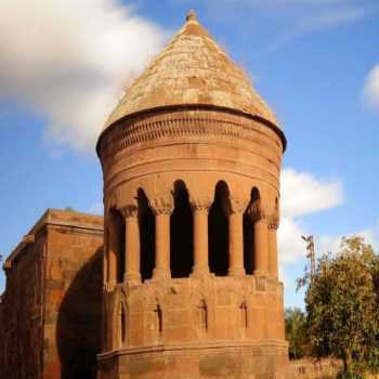 Şeyh Babo (Üryan Baba) Türbesi Bitlis Bitlis