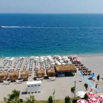  Sunis Hotel Su Antalya Şehiriçi / Antalya